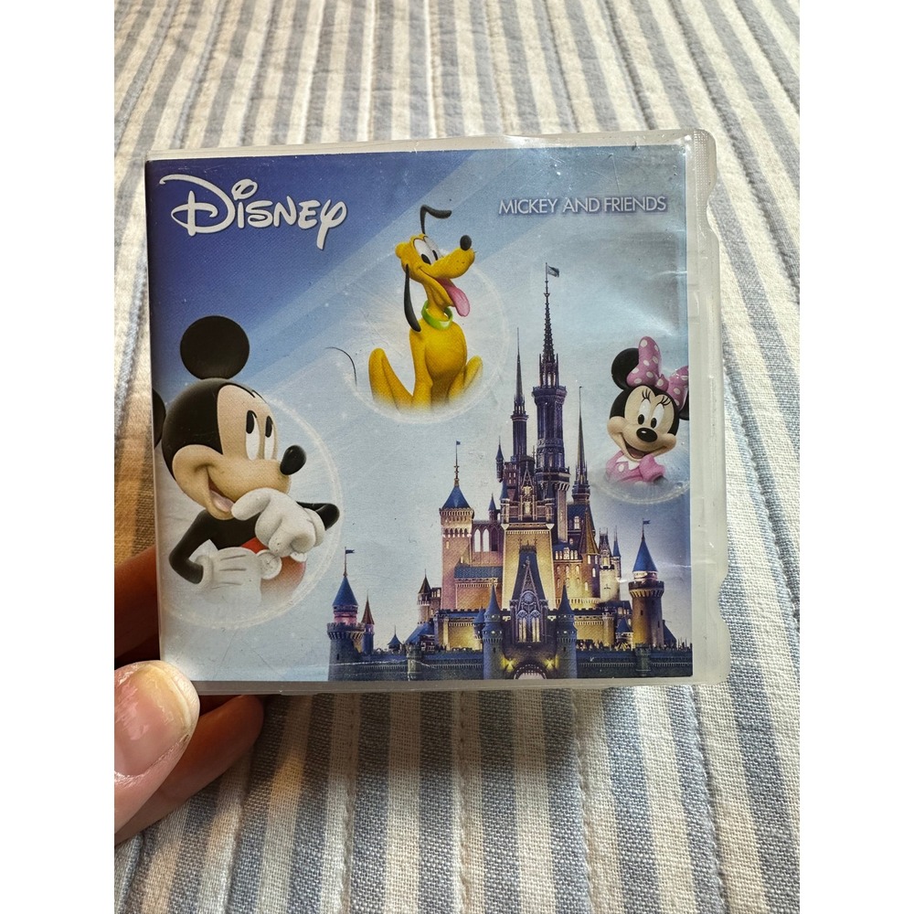 Cricut Disney Mickey‎ and Friends Cartridge 2003585 50 Images with Handbook Case